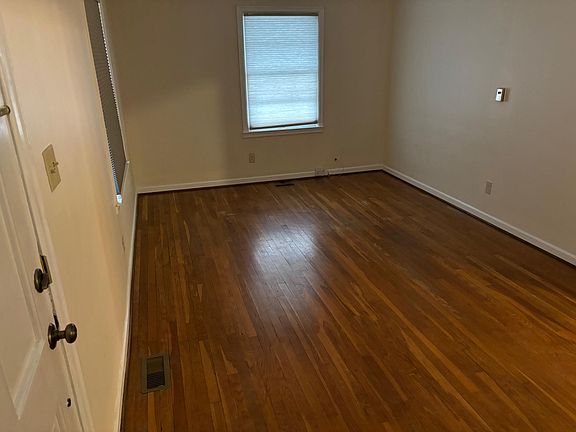 2nd image of 241 Dantzler Ct