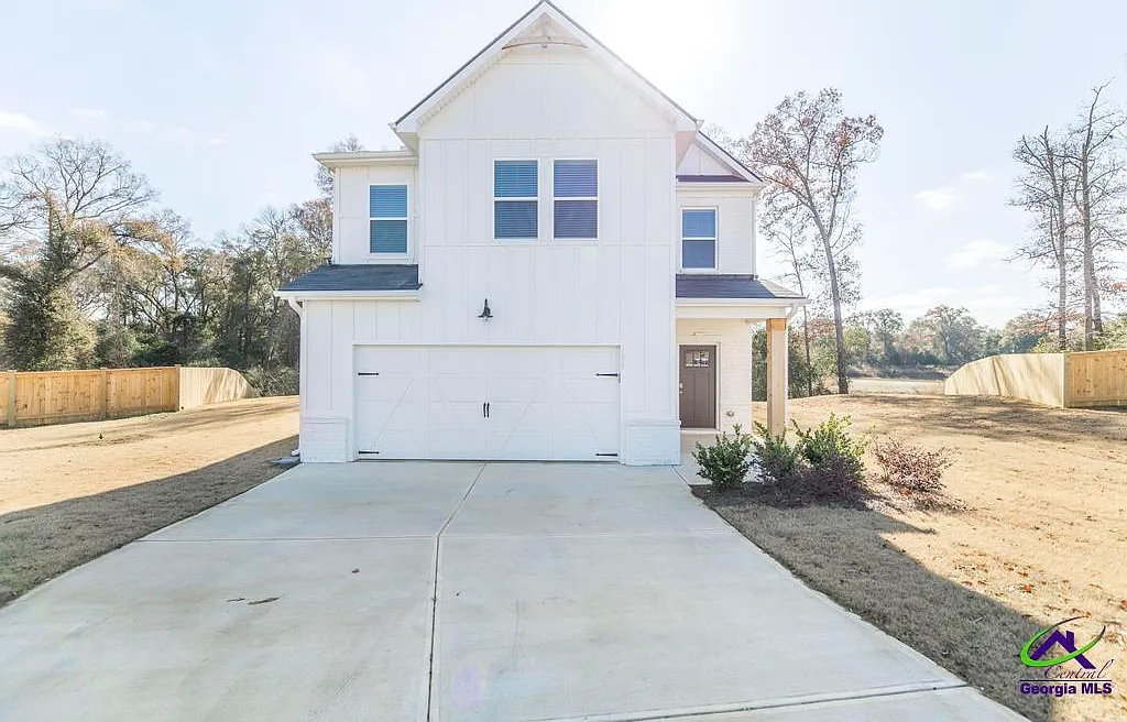 4 bed, 2.5 bath, 2009 sqft, $2,300 — Photo 4