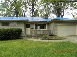 208 Yale Ave, Elyria, OH 44035