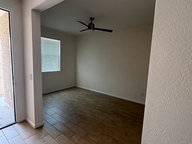 24562 W Hopi St — Photo 5