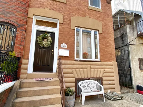 2308 S 15th St #2, Philadelphia, PA 19145