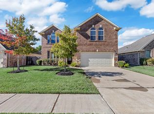 2118 Cambridge Bay Dr, Pearland, TX 77584