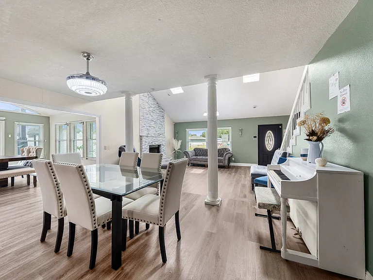 1110 E Lakeshore Blvd #3 — Photo 15