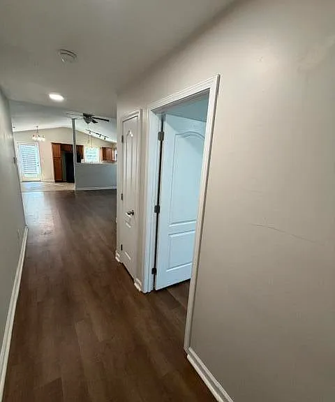 156 Stephen Dr — Photo 2