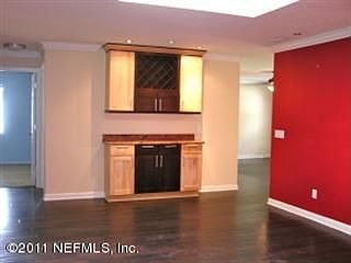 5th image of 594 Palmera Dr E