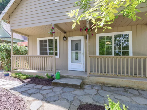 509 Maurice Ave, Glendale, OR 97442
