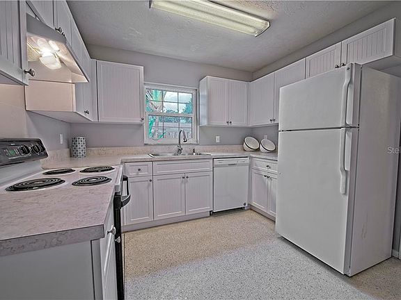 2nd image of 5815 6th Ave NW