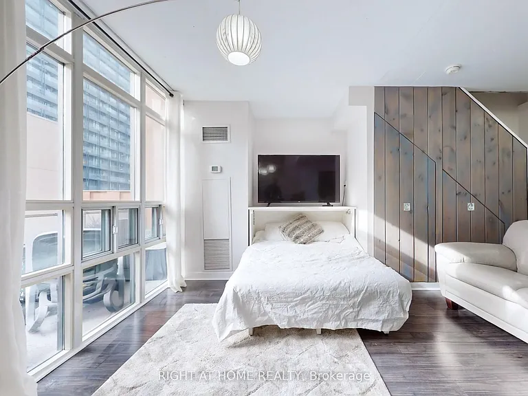 255 Richmond St E #401 — Photo 11