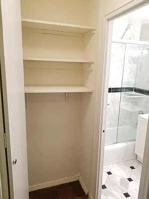 Rented by Manhattan Apartment Organization | media 78