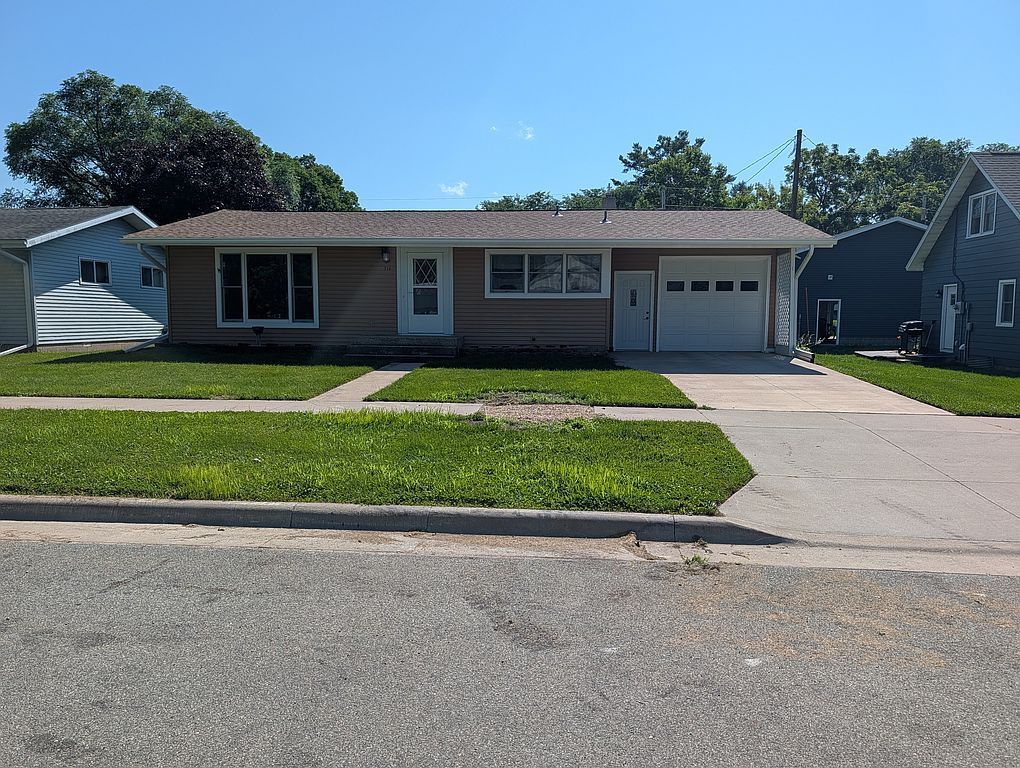 314 S Lincoln St - Property Image