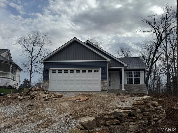 10424 Walnut Ln, Foristell, MO 63348