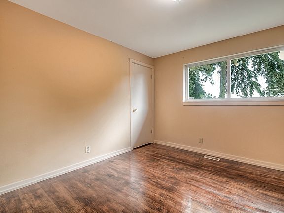 3rd image of 21451 99th Ave S