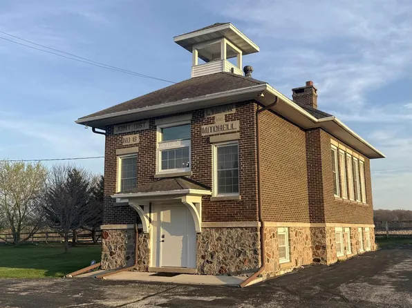 W6135 County N Road, Plymouth, WI 53073