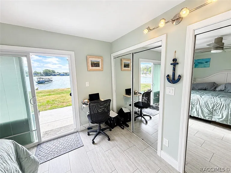 41 Beach Ln — Photo 12