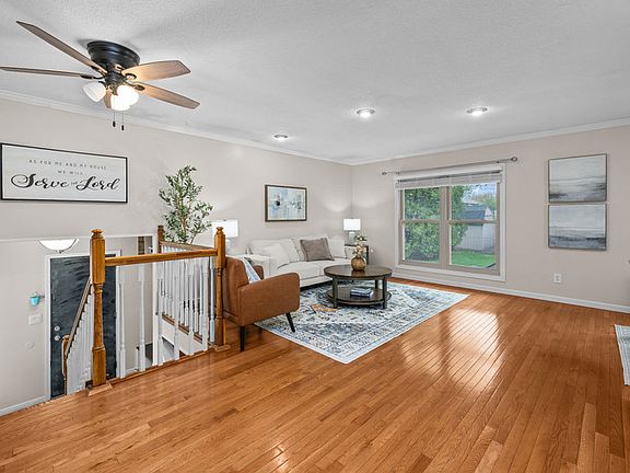 4th image of 1428 W 57th St