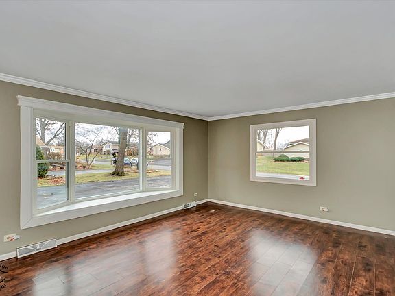 4th image of 137 Kimber Dr