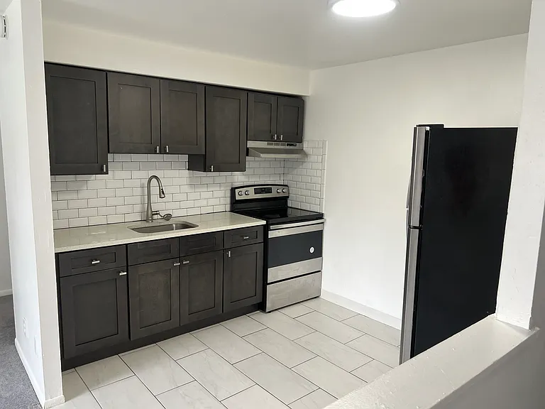 120 Saint Charles St #8 — Photo 18