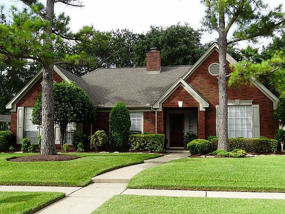 1st image of 15510 Bay Forest Dr