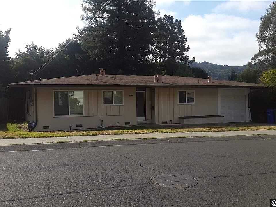 1st image of 2672 Sheldon Dr