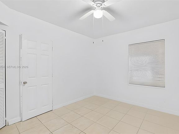 3rd image of 5925 SW 64th St