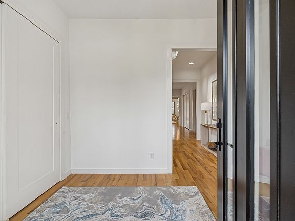 5th image of 3727 Estes Rd