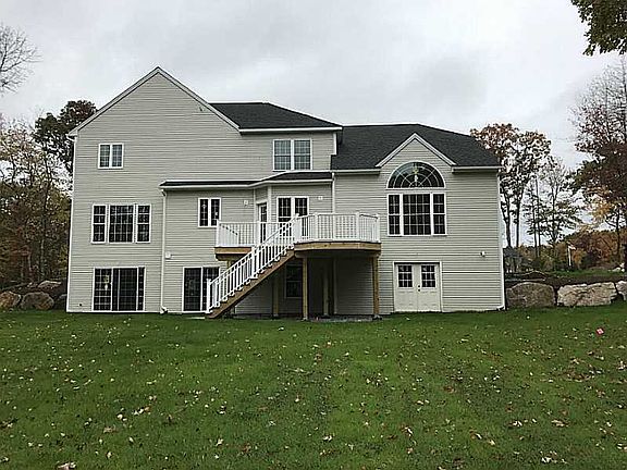 4th image of 80 Taggart Ct