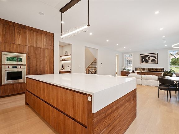 4th image of 25 Lovett Rd