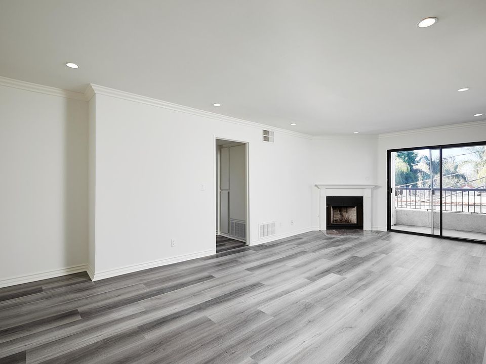 1st image of 909 N Croft Ave #308