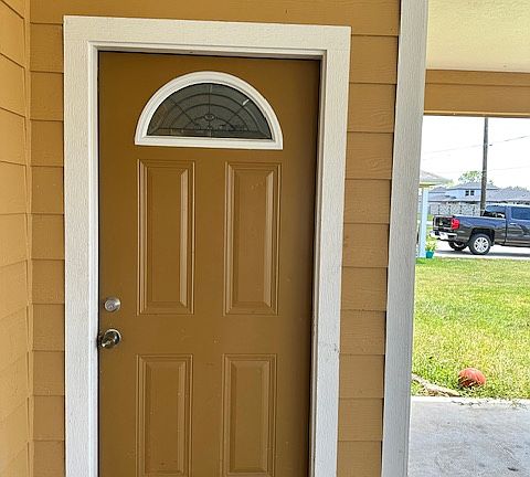 4th image of 1605 Waco St #2B