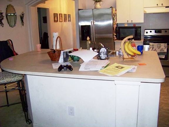 LARGE KITCHEN ISLAND