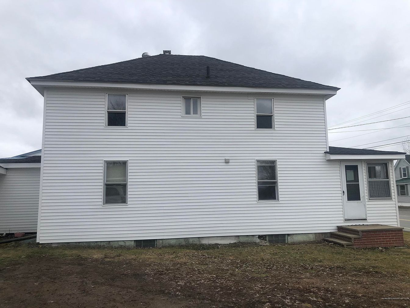 c. 1950 Fixer Upper For Sale in Howland, ME. 65K Sold Old Houses