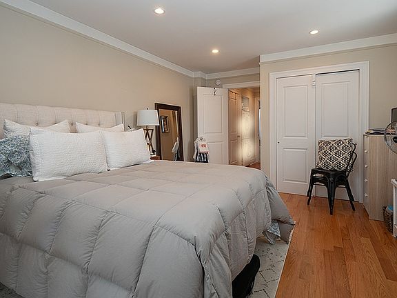 5th image of 205 W 88th St APT 7F