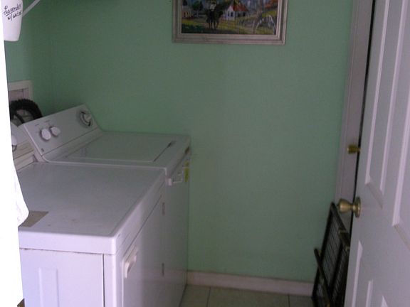 4th image of 1315 Sierra Cir