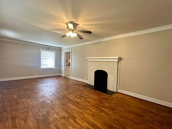 4th image of 224 Maple St