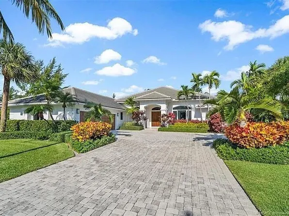 2941 Lake Dr, Riviera Beach, FL 33404