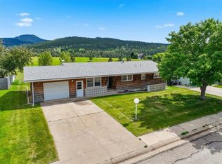 219 Lariat Dr, Spearfish, SD 57783