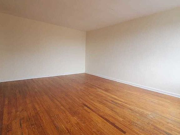 4th image of 2705 Kings Hwy #6J
