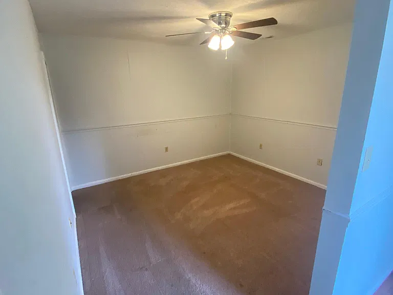 2642 Morrell Ave — Photo 2