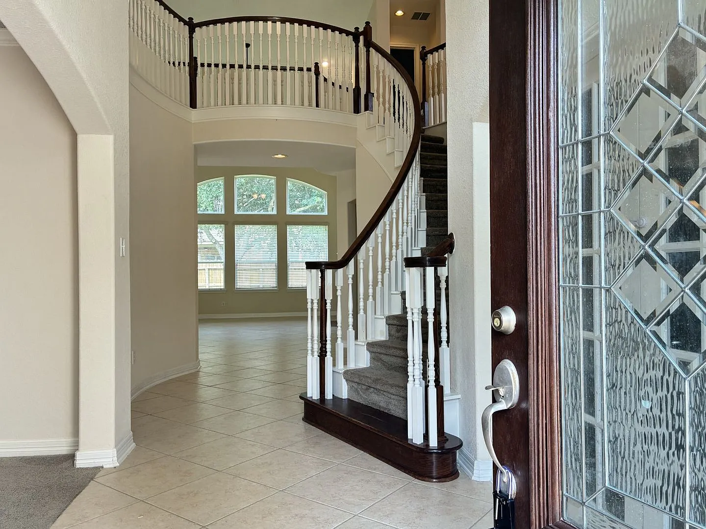 For Lease | 4 Bed, 2.5 Bath | 3,991 Sq Ft | Northlake Forest | — Photo 3