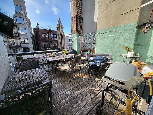 1st image of 120 Waverly Pl Penthouse 5