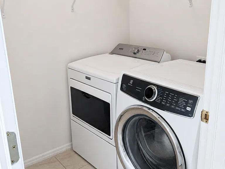 1787 Whirlaway Ct — Photo 10