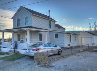 13 Oak St, Groton, CT 06340