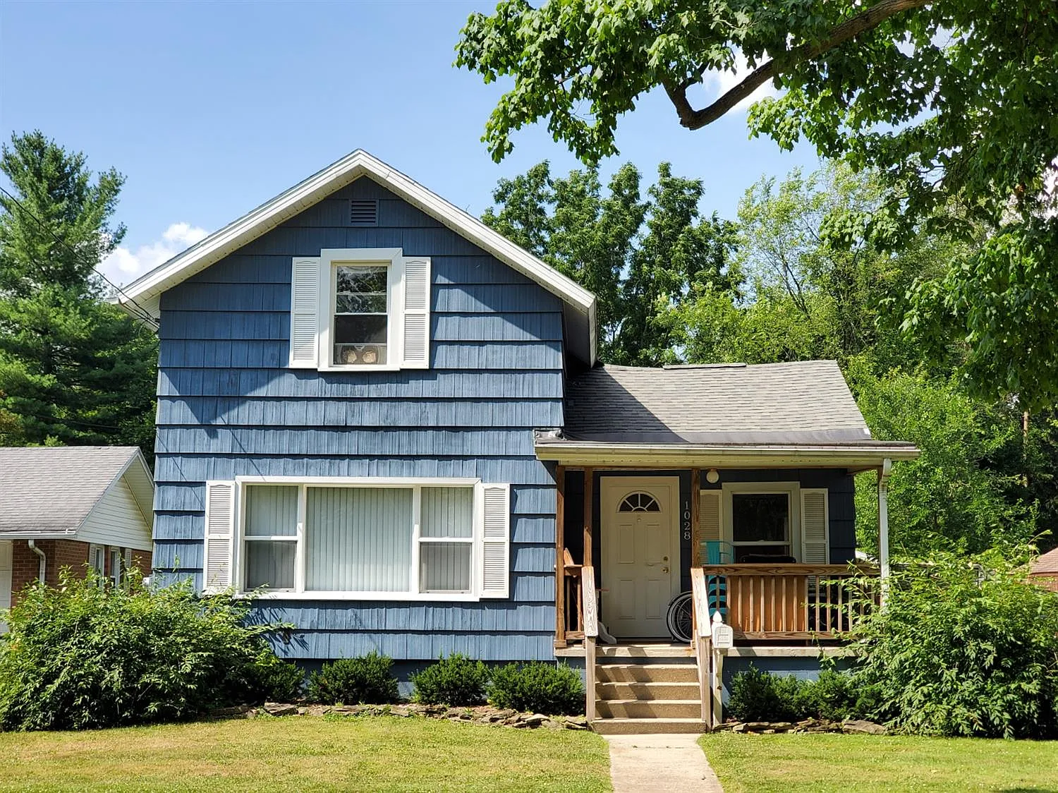 1028 Michigan Ave photo 1