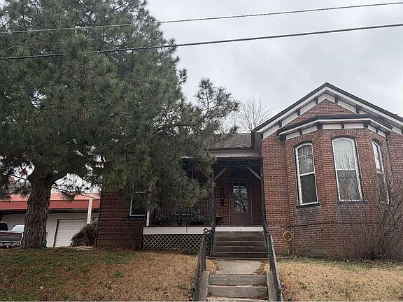 2nd image of 412 Vine St