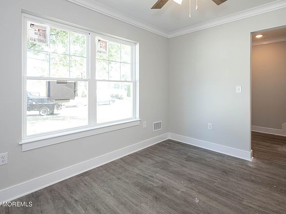 5th image of 195 Greenwood Drive