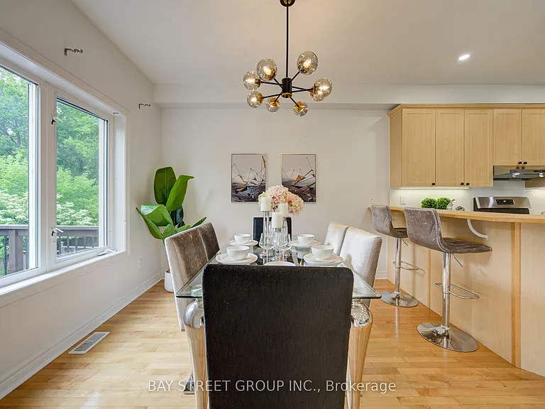 46 Romance Dr — Photo 14