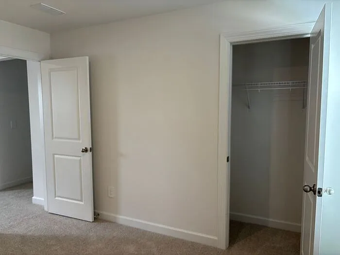 424 Luna Ln — Photo 31