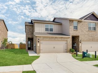 736 Carson Ln, Pilot Point, TX 76258