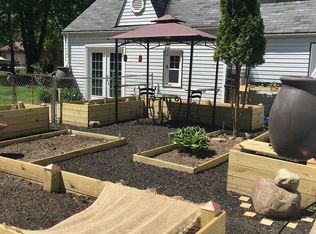 14361 Newburgh Rd, Livonia, MI 48154