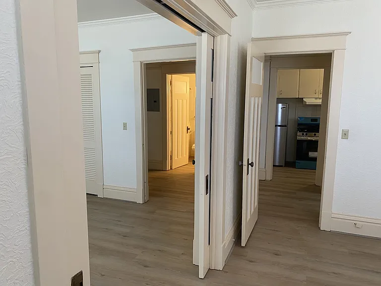 311 North Broadway Street — Photo 10